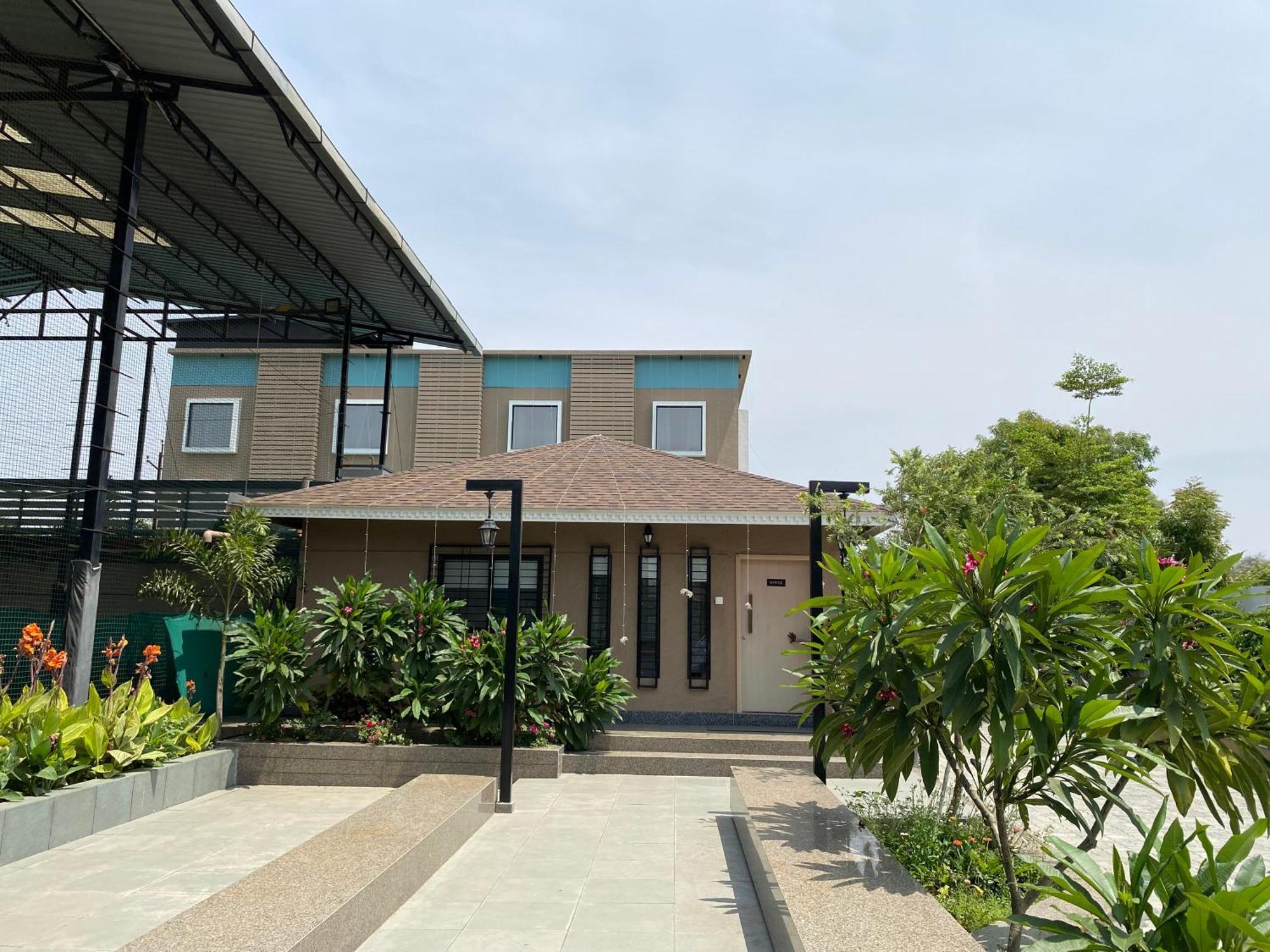 The Pavilion Park Resort Mālegaon Exterior foto